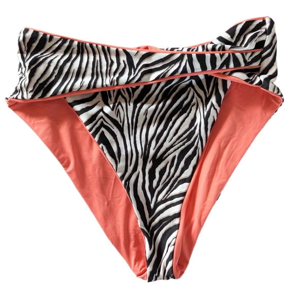 Becca Animal Kingdom Bikini Large Top Medium Bottom Peach White Black Cheeky - Picture 6 of 8